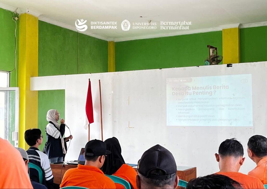 Dari Informasi hingga Inovasi: Perangkat Desa Jragung Dibekali Pemanfaatan AI untuk Penulisan Berita k1 10 a3 g2